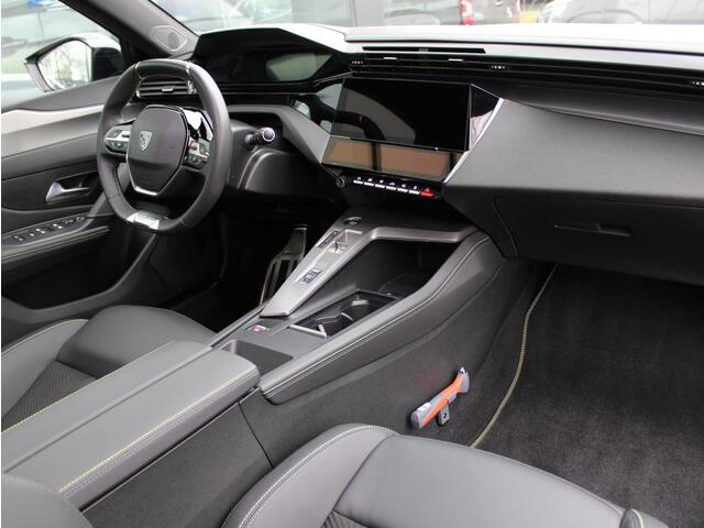 Peugeot 308 1.6 Plug-in Hybrid 180 GT Automaat | Navi / Panoramadak / Camera
