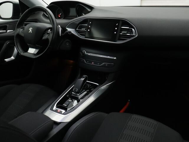Peugeot 308 SW 1.2 131PK Automaat P.T Premium *Distributie 86.400KM vervangen* / Panoramadak / Pdc+Camera / Navigatie / Airco-ecc./ Apk okt-2025
