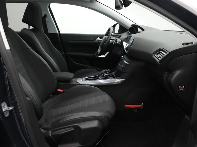 Peugeot 308 SW 1.2 131PK Automaat P.T Premium *Distributie 86.400KM vervangen* / Panoramadak / Pdc+Camera / Navigatie / Airco-ecc./ Apk okt-2025