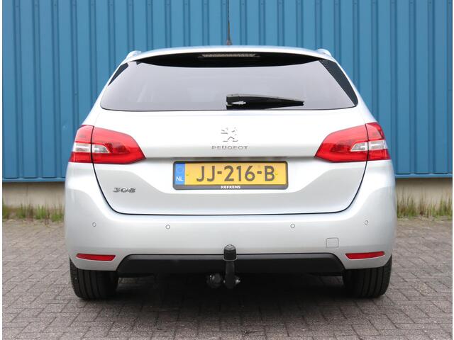 Peugeot 308 SW 1.2 110PK Style | 1ste Eigenaar | Navigatiesysteem | Cruise Control | Parkeersensoren | Panorama Dak | Climate Control | Trekhaak |