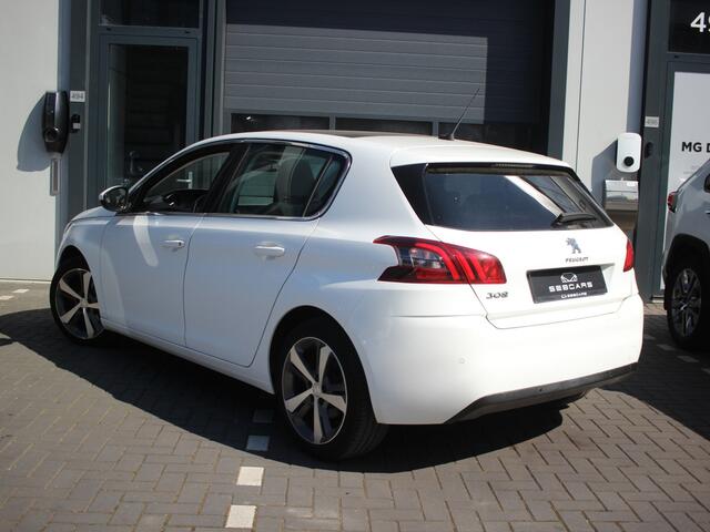 Peugeot 308 1.2 PureTech Allure CARPLAY, PANO, AUTOMAAT