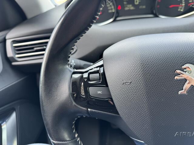 Peugeot 308 1.2 PureT.Blue Lion PANO NAVI BT NAP