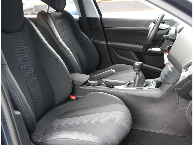 Peugeot 308 SW 1.2 110PK Active | Apple CarPlay/Android Auto | Parkeersensoren | Climate Control | Cruise Control |