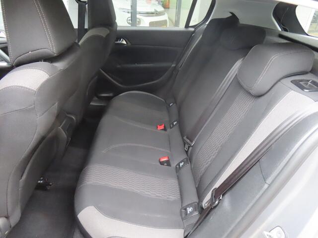 Peugeot 308 1.2 PureTech Style*Navi*ECC*EXPORT*