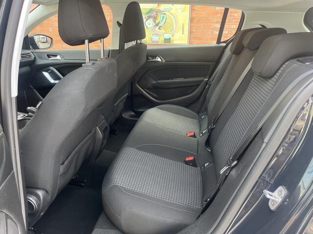 Peugeot 308 PureTech 130 Blue Lease Premium | Stoelverwarming | Carplay/Android Auto |