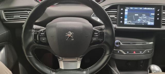 Peugeot 308 SW 1.2 PureTech Allure 130PK | NL Auto | Volledige Onderhoudshistorie | Navigatie | Panoramadak | Achteruitrijcamera |