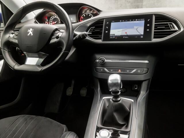 Peugeot 308 SW 1.2 PureTech Sport (PANORAMADAK, APPLE CARPLAY, GROOT NAVI, 360 CAMERA, LEDER/ALCANTARA, SPORTSTOELEN, GETINT GLAS, ADAPTIVE CRUISE, NIEUWE APK, NIEUWSTAAT)