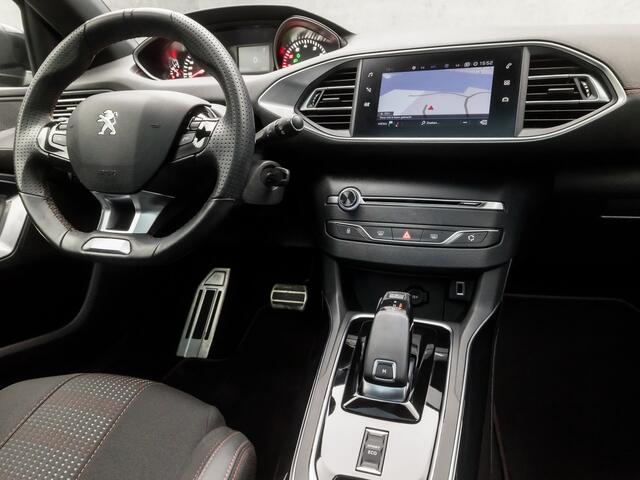 Peugeot 308 1.2 PureTech GT-Line Automaat (PANORAMADAK, APPLE CARPLAY, LEDER, DENON AUDIO, SPORTSTOELEN, LED KOPLAMPEN, 360 CAMERA, ADAPTIVE CRUISE, GETINT GLAS, LANE ASSIST, DAB+, NIEUWE APK, NIEUWSTAAT)