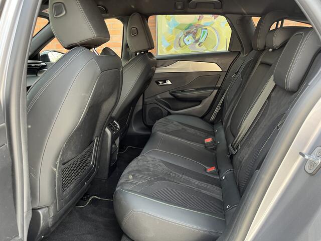 Peugeot 308 SW PureTech 130 GT EAT8 | Elektrisch verstelbare stoelen | Camera | Apple Carplay/Android Auto |