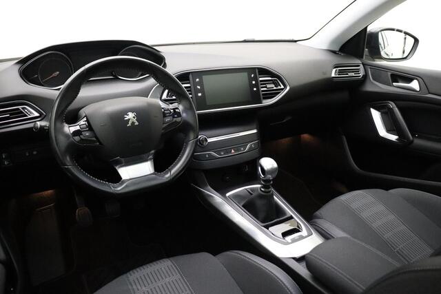 Peugeot 308 1.2 PureTech Allure | 130PK | Panoramadak | Navigatie | Climate Control | Camera | Lichtmetalen Velgen | Cruise Control |