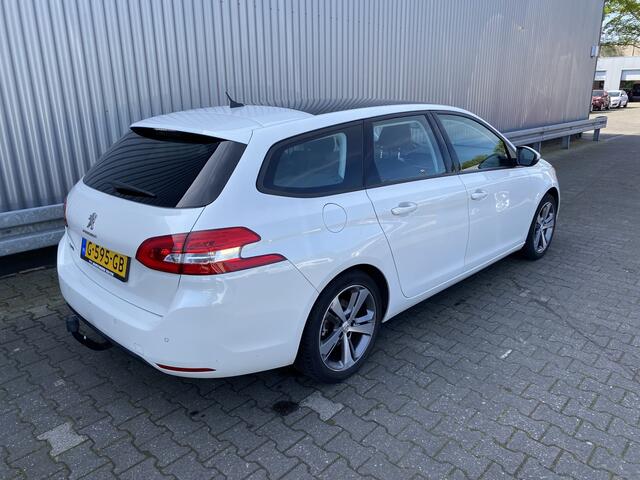 Peugeot 308 SW 1.2 PureTech Active 163Dkm. Clima, Navi, Stoelvw, Pano, CC, PDC v/a, LM, Trekh, nw. APK - Inruil Mogelijk -