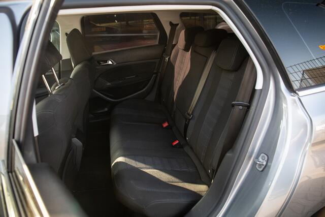 Peugeot 308 SW 1.2 PureTech Allure Cruise control, Isofix, Trekhaak