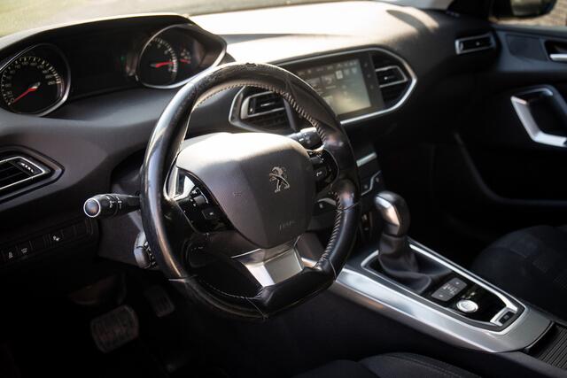Peugeot 308 SW 1.2 PureTech Allure Cruise control, Isofix, Trekhaak