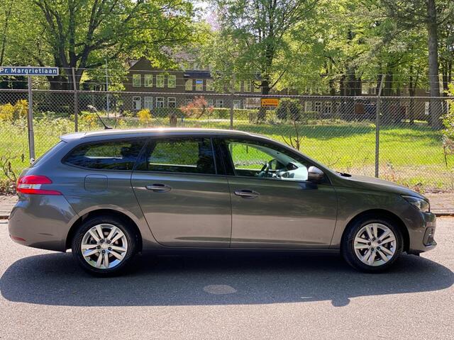 Peugeot 308 1.2 - Panoramadak - Navi - D riem is vervangen !!!