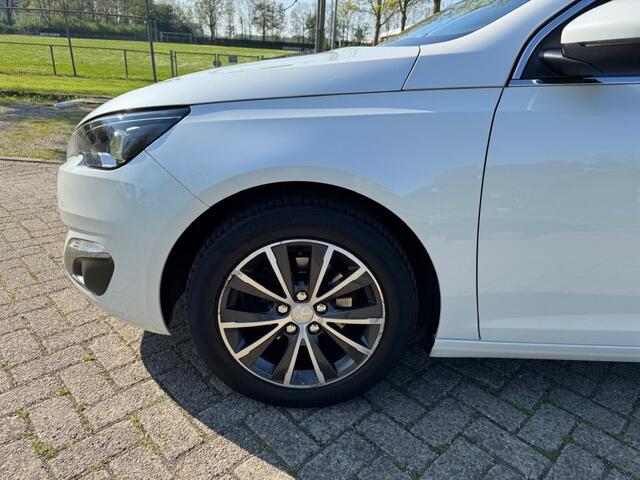 Peugeot 308 1.2 Turbo ALLURE -Climate-Cruise Control