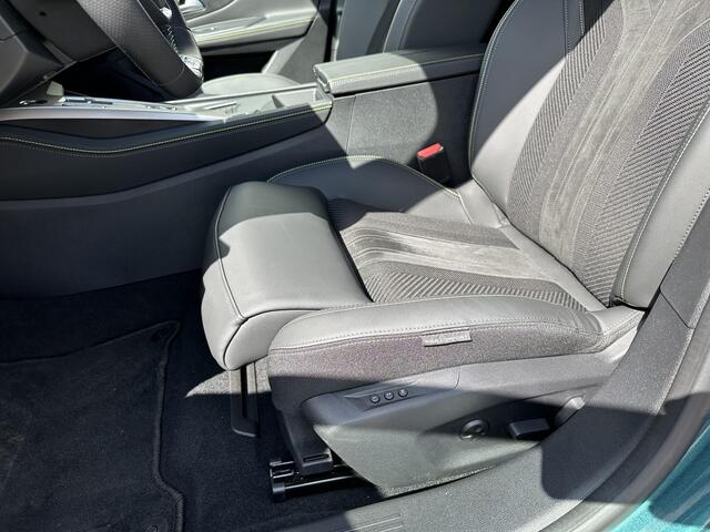 Peugeot 308 SW 1.2 Hybrid 145 PK GT Automaat | Zeer complete Demo van 2025! | ¤5.000 DEMO-Korting | 360 Graden Camera | Navigatie | Alcantara Massage Stoelen met Elektrische Verstelling | Adaptieve Cruise Control | Full LED Matrix Verlichting | 18" Velgen Black Pack