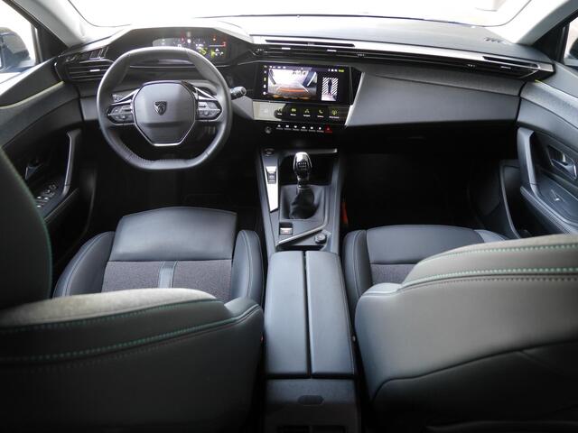 Peugeot 308 1.2 PureTech Allure Pack Business | Afneembare trekhaak | AGR Stoel | Achteruitrijcamera | Keyless start & entry | Dodehoekbewaking | Adaptieve cruise control | Extra getint glas | Parkeersensoren voor en achter