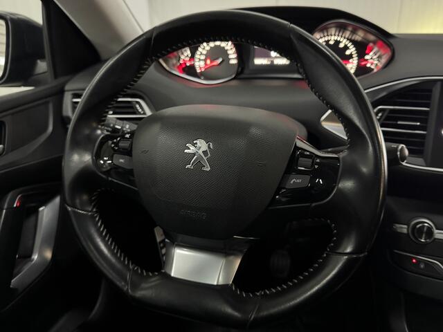 Peugeot 308 1.2 PureTech Blue Lease Executive LED NAVI PANO LEER 2X-PDC