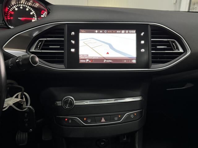Peugeot 308 1.2 PureTech Blue Lease Executive LED NAVI PANO LEER 2X-PDC