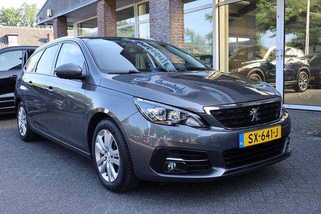 Peugeot 308 SW 1.2 PureTech Blue Lease Executive TREKHAAK PANO CARPLAY DAB NAVI CRUISE CLIMA 2xPDC LMV NAP ALL-SEASONS!