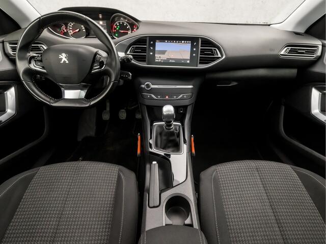 Peugeot 308 SW 1.2 PureTech Sport (PANORAMADAK, APPLE CARPLAY, GROOT NAVI, PARKEERSENSOREN, SPORTSTOELEN, GETINT GLAS, CRUISE, LANE ASSIST, NIEUWE APK, NIEUWSTAAT)