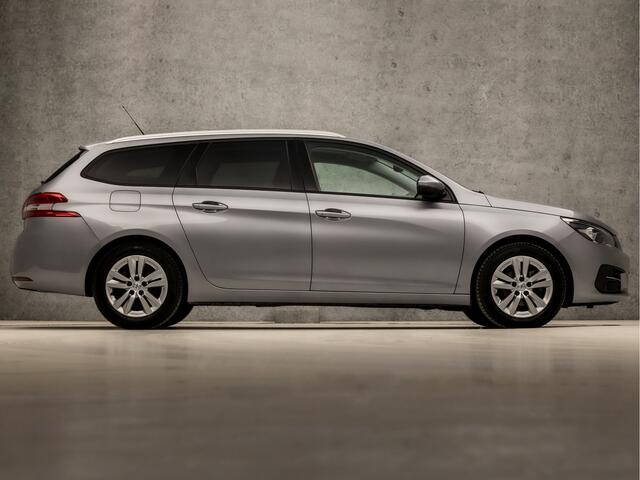 Peugeot 308 SW 1.2 PureTech Sport (PANORAMADAK, APPLE CARPLAY, GROOT NAVI, PARKEERSENSOREN, GETINT GLAS, SPORTSTOELEN, LANE ASSIST, CRUISE, NIEUWE APK, NIEUWSTAAT)