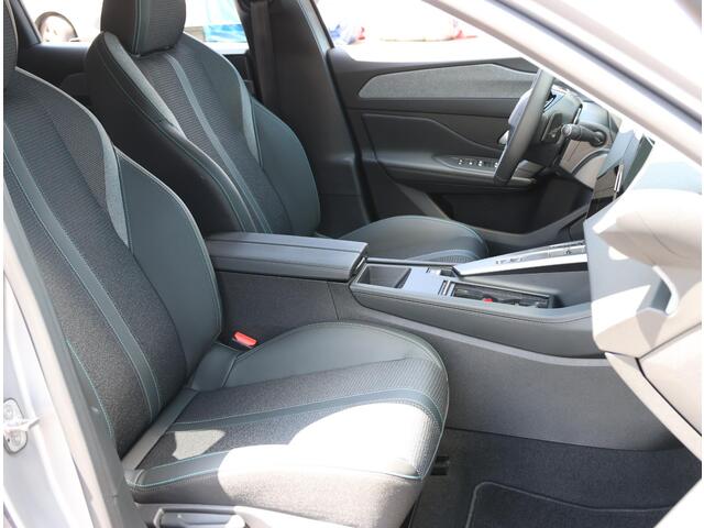 Peugeot 308 SW 1.2 Hybrid 136PK e-DCS6 Allure | 10"scherm | AppleCarPlay/AndroidAuto | 17"LMV | Navigatie | Adaptive Cruise Control | Climate Control | 360'Camera | Keyless | Isofix | Privacy Glass |