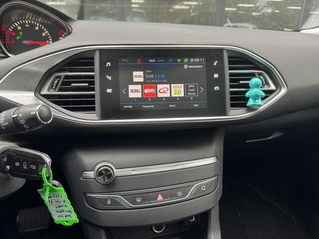Peugeot 308 SW 1.2 PureTech Premium*Panoramadak*Navi*EXPORT/EX.BPM*