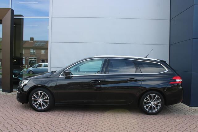 Peugeot 308 SW 1.2 PureTech Style TREKHAAK - PANORAMADAK - NAVIGATIE