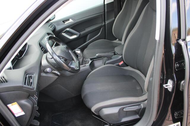Peugeot 308 SW 1.2 PureTech Style TREKHAAK - PANORAMADAK - NAVIGATIE