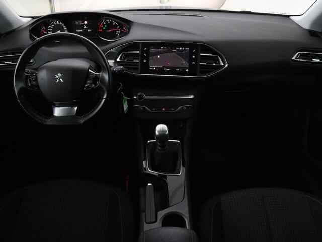 Peugeot 308 1.5 BlueHDi Executive | 1e eigenaar | Panoramadak | Carplay | Climate control | Navigatie | Parkeerhulp | Cruise control