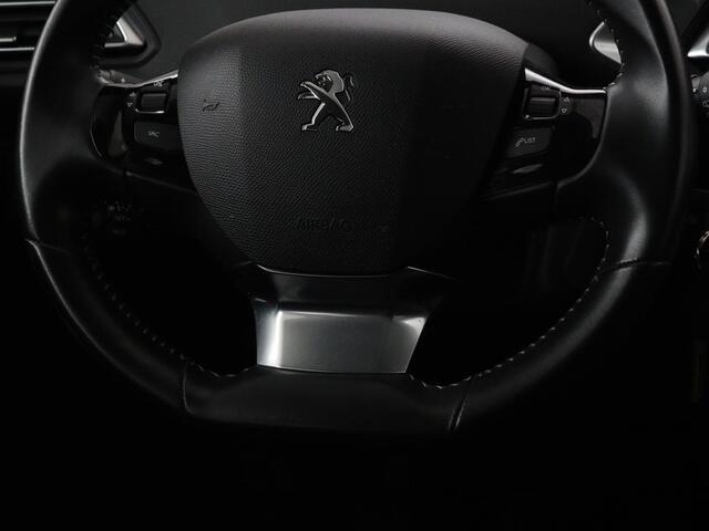 Peugeot 308 1.5 BlueHDi Executive | 1e eigenaar | Panoramadak | Carplay | Climate control | Navigatie | Parkeerhulp | Cruise control