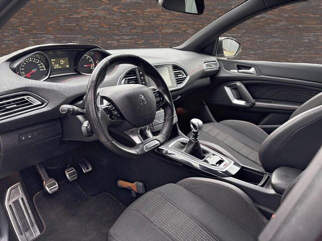 Peugeot 308 1.2 130PK GT LINE EXX LMV PANODAK NAVIGATIE CAMERA