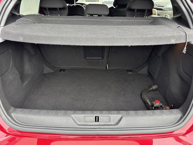 Peugeot 308 1.2 130PK GT LINE EXX LMV PANODAK NAVIGATIE CAMERA