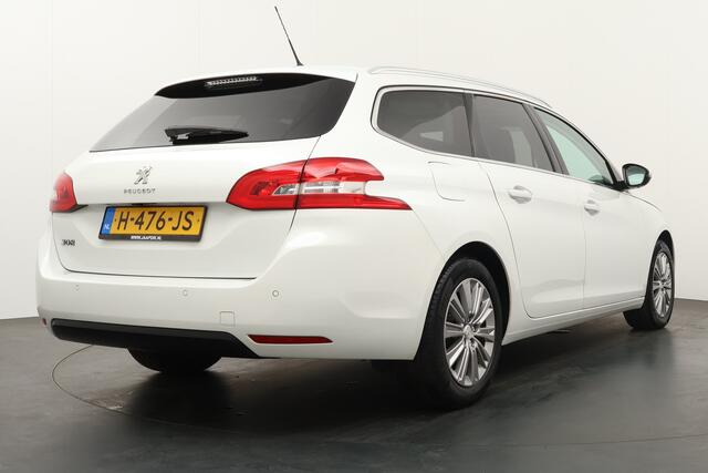 Peugeot 308 SW BWJ 2020 1.2 131 PK Blue Lease Premium AUTOMAAT / CARPLAY / PANORAMADAK / CAMERA / HALF LEDER / NAVI / CLIMA / CRUISE / BLUETOOTH / LANE ASSIST / PARKEERSENSOREN / LMV 16 INCH / DAB / MULTIFUNCT. STUUR / ISOFIX / LED