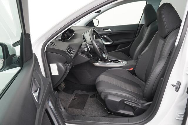 Peugeot 308 SW BWJ 2020 1.2 131 PK Blue Lease Premium AUTOMAAT / CARPLAY / PANORAMADAK / CAMERA / HALF LEDER / NAVI / CLIMA / CRUISE / BLUETOOTH / LANE ASSIST / PARKEERSENSOREN / LMV 16 INCH / DAB / MULTIFUNCT. STUUR / ISOFIX / LED
