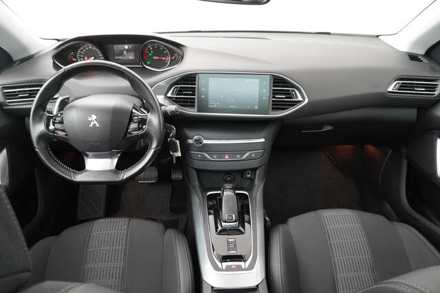 Peugeot 308 SW BWJ 2020 1.2 131 PK Blue Lease Premium AUTOMAAT / CARPLAY / PANORAMADAK / CAMERA / HALF LEDER / NAVI / CLIMA / CRUISE / BLUETOOTH / LANE ASSIST / PARKEERSENSOREN / LMV 16 INCH / DAB / MULTIFUNCT. STUUR / ISOFIX / LED