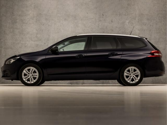 Peugeot 308 SW 1.2 PureTech Sport (PANORAMADAK, APPLE CARPLAY, GROOT NAVI, GETINT GLAS, SPORTSTOELEN, PARKEERSENSOREN, CRUISE, LANE ASSIST, NIEUWE APK, NIEUWSTAAT)
