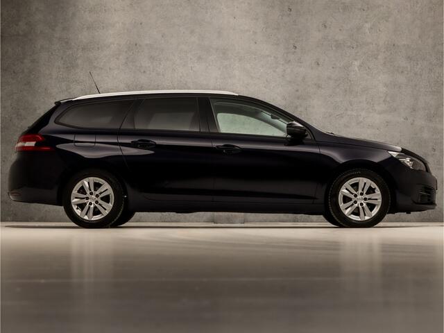 Peugeot 308 SW 1.2 PureTech Sport (PANORAMADAK, APPLE CARPLAY, GROOT NAVI, GETINT GLAS, SPORTSTOELEN, PARKEERSENSOREN, CRUISE, LANE ASSIST, NIEUWE APK, NIEUWSTAAT)