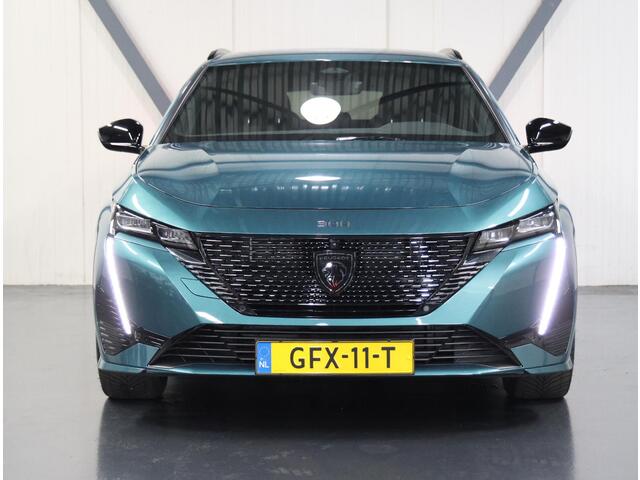 Peugeot 308 SW 1.6 Plug-in Hybrid 180PK GT | AppleCarPlay/AndroidAuto | 18"LMV | Navigatie | Adaptive Cruise Control | Climate Control | 360'Camera | Keyless entry | Privacy Glass | Isofix | Elektrische AchterKlep