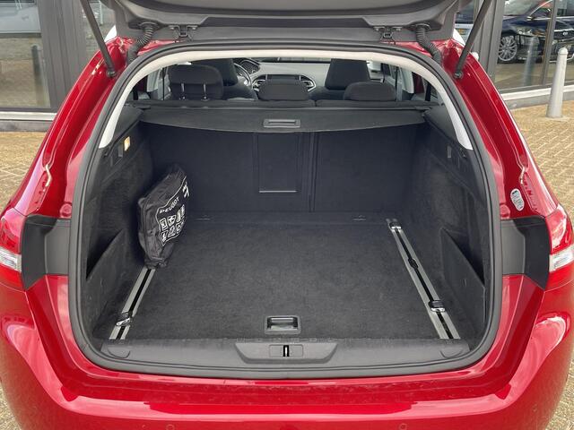 Peugeot 308 SW 1.2 PureTech Blue Lease Premium | Carplay | Automaat | Camera |
