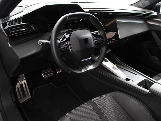 Peugeot 308 1.2 PureTech GT Climate control Adaptive cruise control Parkeersensoren Achteruitrijcamera Navigatie Voorstoelen verwarmd LED Apple Carplay/ Android Auto
