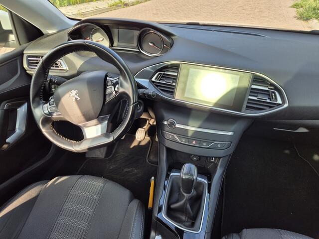 Peugeot 308 1.2 PureT.Blue L. Ex