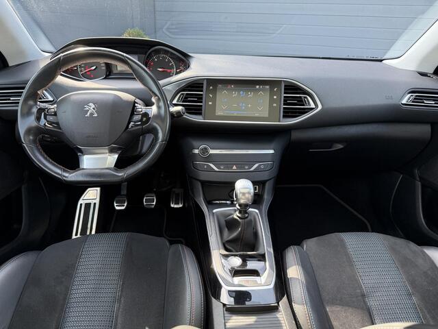 Peugeot 308 SW 1.2 PureTech Tech Edition 2e Eigenaar,Camera,Clima,Cruise,6 Bak,PDC V+A,Carplay,Pano,Dealer onderhouden,131pk,Elek ramen,N.A.P,APK tot 04-2026