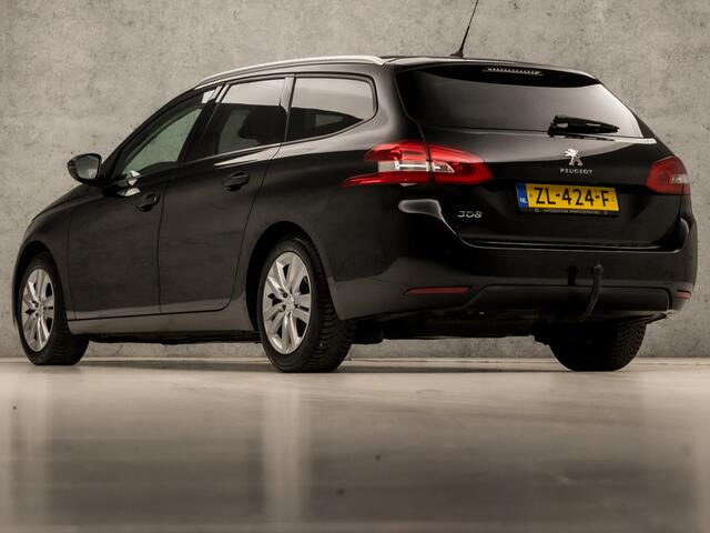 Peugeot 308 SW 1.2 PureTech Sport (PANORAMADAK, APPLE CARPLAY, LEDER, GROOT NAVI, SPORTSTOELEN, PARKEERSENSOREN, TREKHAAK, GETINT GLAS, LANE ASSIST, NIEUWSTAAT)