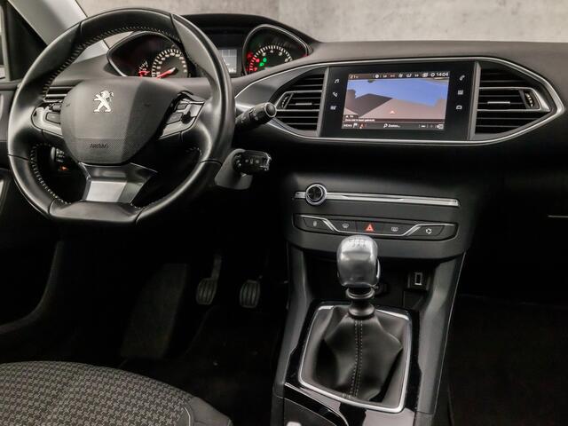 Peugeot 308 1.2 PureTech Sport (PANORAMADAK, APPLE CARPLAY, GROOT NAVI, GETINT GLAS, SPORTSTOELEN, LANE ASSIST, LM VELGEN, PARKEERSENSOREN, NIEUWE APK, NIEUWSTAAT)