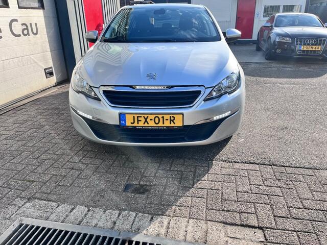 Peugeot 308 1.2 110PK Navi|Clima|LED|17inch