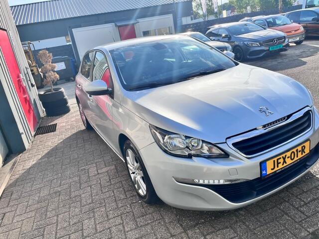 Peugeot 308 1.2 110PK Navi|Clima|LED|17inch