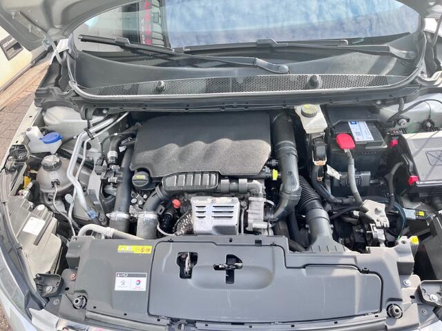 Peugeot 308 1.2 110PK Navi|Clima|LED|17inch