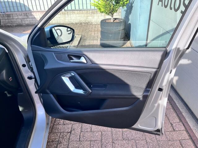 Peugeot 308 1.2 110PK Navi|Clima|LED|17inch